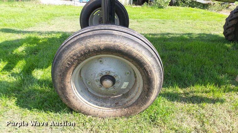 image for item DC2587 2013 SpraCoupe 4660 self-propelled sprayer