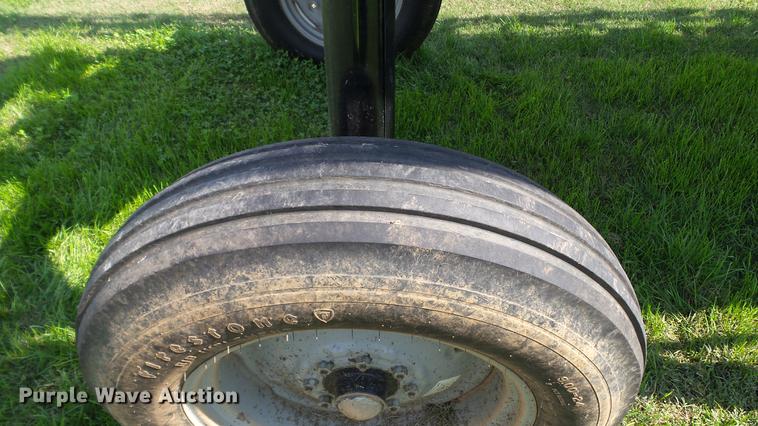 image for item DC2587 2013 SpraCoupe 4660 self-propelled sprayer