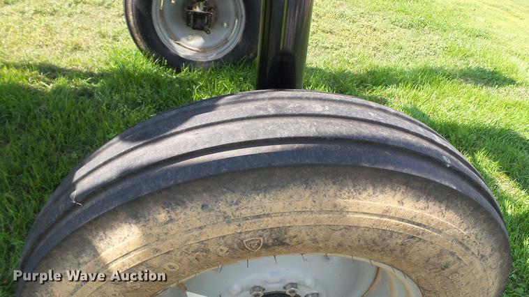 image for item DC2587 2013 SpraCoupe 4660 self-propelled sprayer