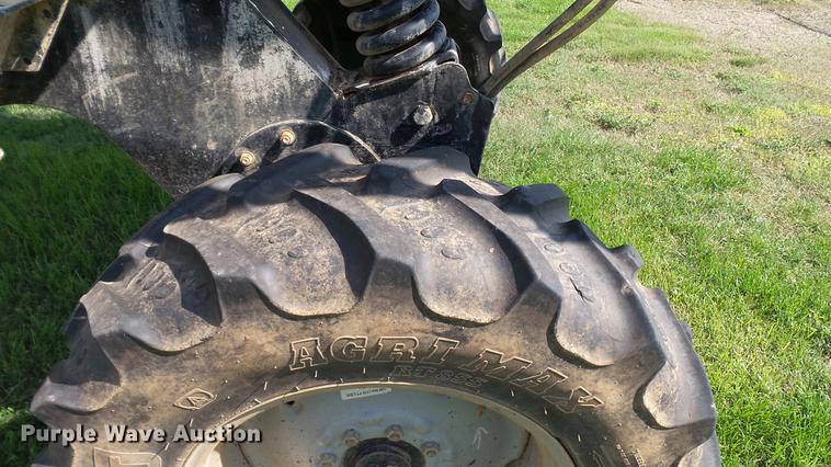 image for item DC2587 2013 SpraCoupe 4660 self-propelled sprayer