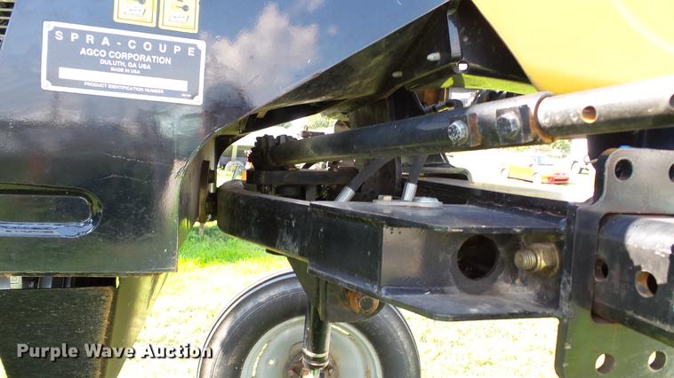 image for item DC2587 2013 SpraCoupe 4660 self-propelled sprayer