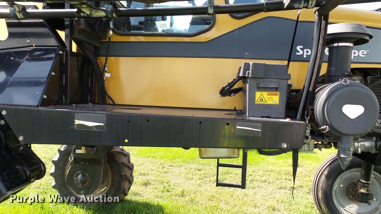 image for item DC2587 2013 SpraCoupe 4660 self-propelled sprayer