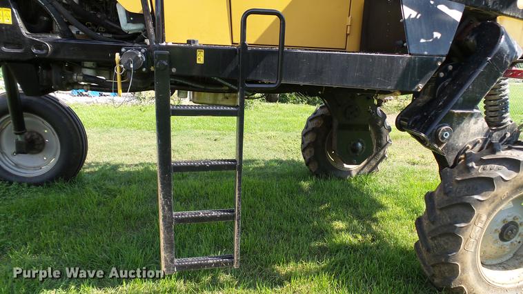 image for item DC2587 2013 SpraCoupe 4660 self-propelled sprayer