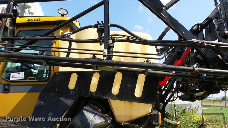 image for item DC2587 2013 SpraCoupe 4660 self-propelled sprayer
