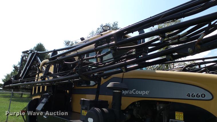 image for item DC2587 2013 SpraCoupe 4660 self-propelled sprayer