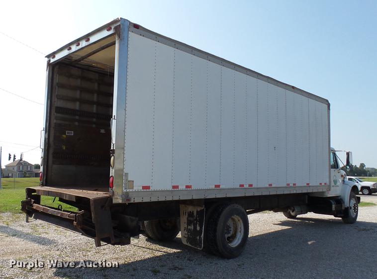 image for item DC2588 1997 International 4700 box truck