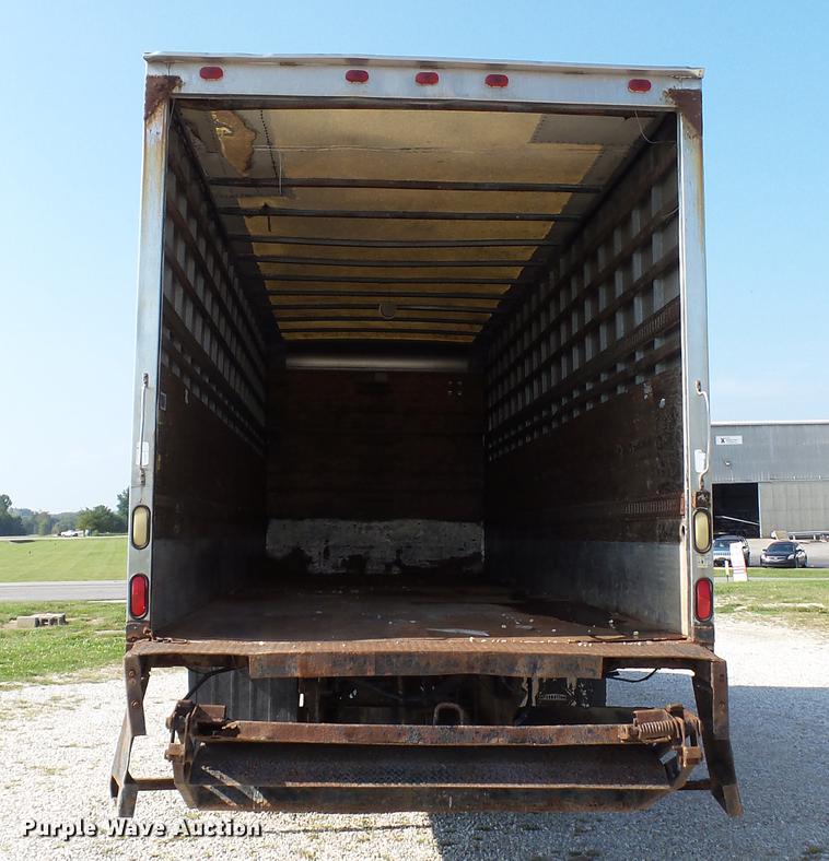 image for item DC2588 1997 International 4700 box truck