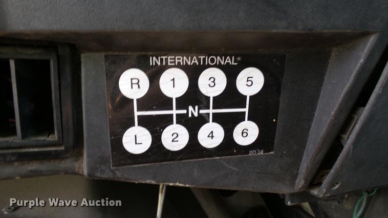 image for item DC2588 1997 International 4700 box truck