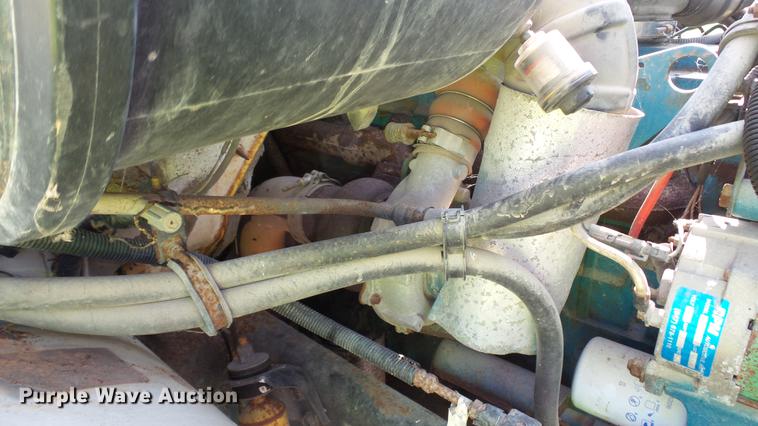 image for item DC2588 1997 International 4700 box truck