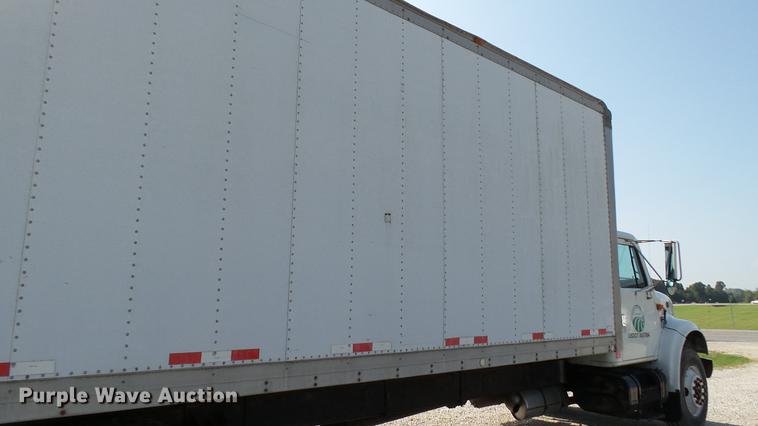 image for item DC2588 1997 International 4700 box truck