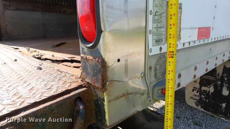 image for item DC2588 1997 International 4700 box truck