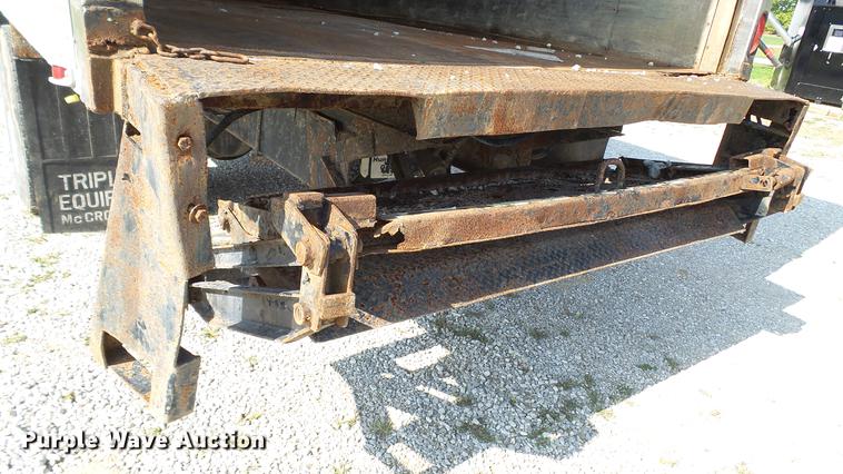 image for item DC2588 1997 International 4700 box truck