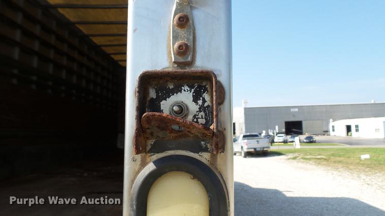 image for item DC2588 1997 International 4700 box truck