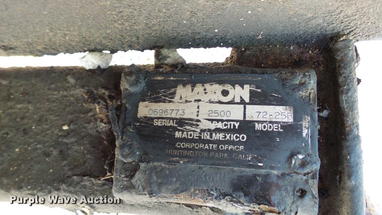 image for item DC2588 1997 International 4700 box truck