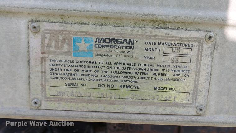 image for item DC2588 1997 International 4700 box truck
