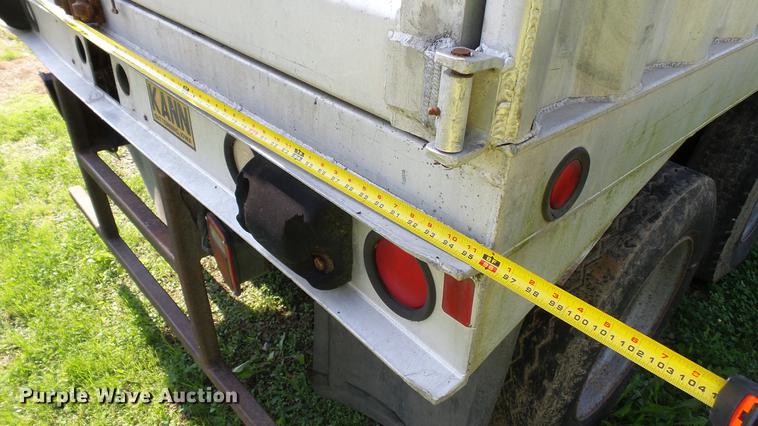 image for item DC2589 1992 International 4700 seed tender truck