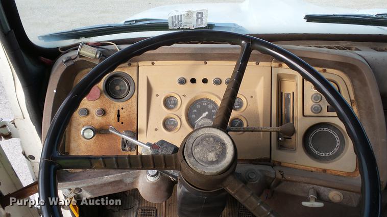 image for item DC2590 1983 Ford LN700 chemical distributor truck