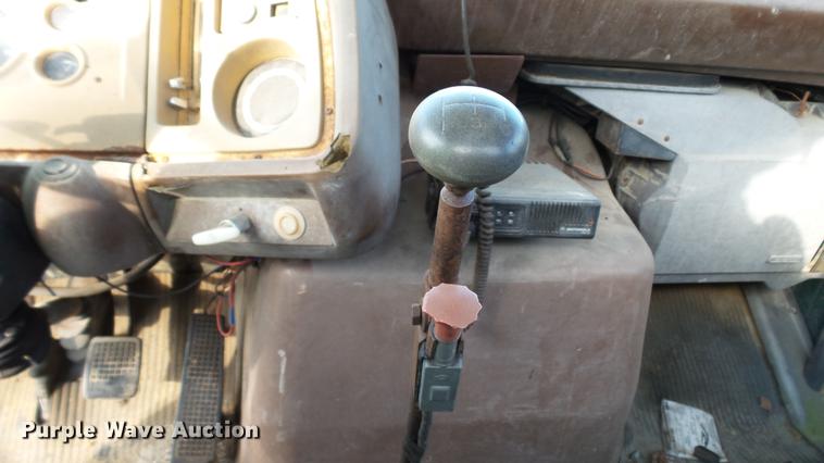 image for item DC2590 1983 Ford LN700 chemical distributor truck