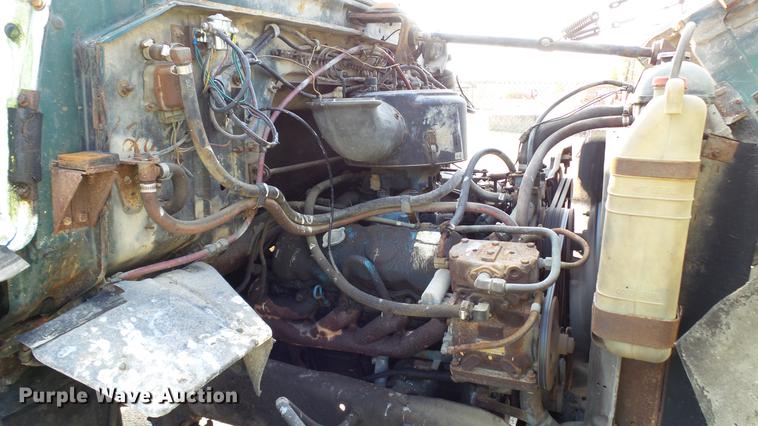 image for item DC2590 1983 Ford LN700 chemical distributor truck