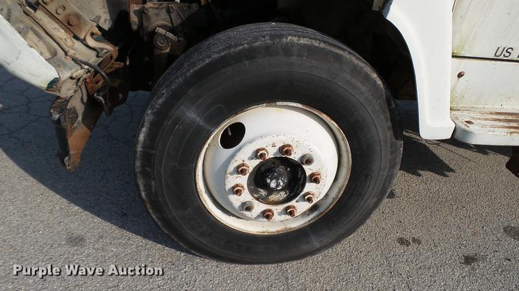 image for item DC2590 1983 Ford LN700 chemical distributor truck