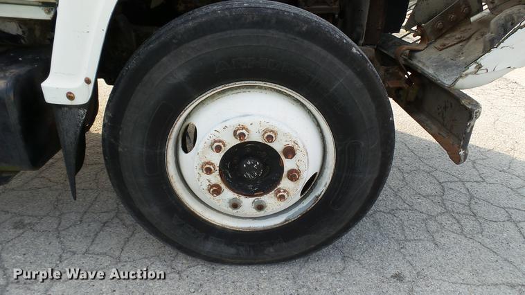 image for item DC2590 1983 Ford LN700 chemical distributor truck