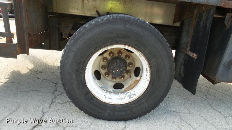 image for item DC2590 1983 Ford LN700 chemical distributor truck