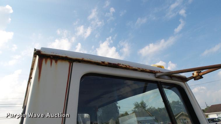 image for item DC2590 1983 Ford LN700 chemical distributor truck