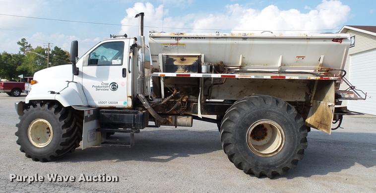 image for item DC2591 2004 GMC C8500 applicator truck