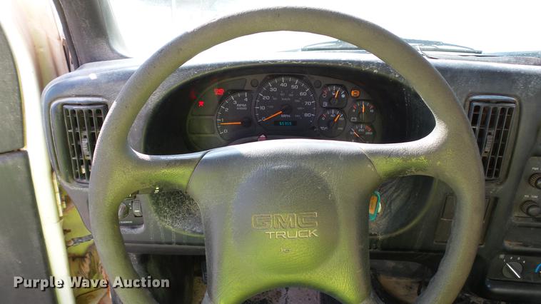 image for item DC2591 2004 GMC C8500 applicator truck