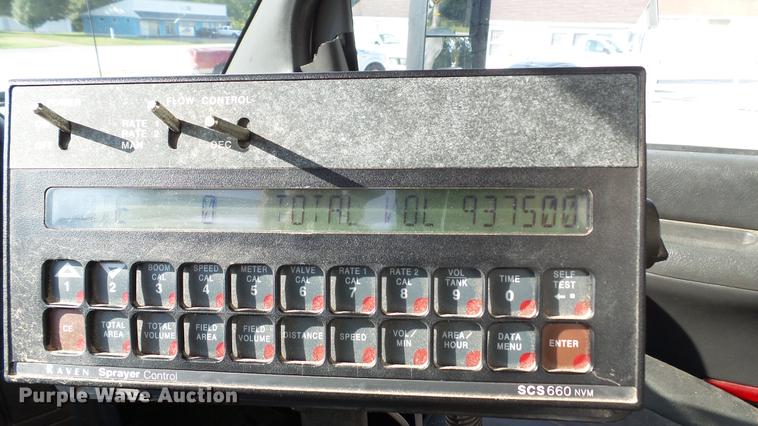 image for item DC2591 2004 GMC C8500 applicator truck