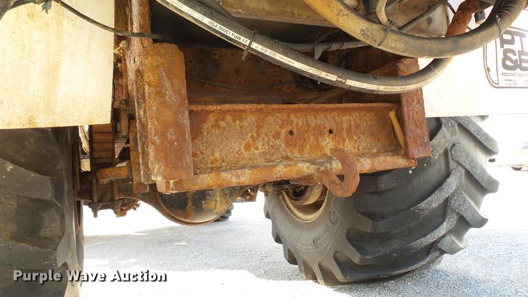 image for item DC2591 2004 GMC C8500 applicator truck