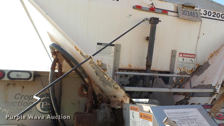 image for item DC2591 2004 GMC C8500 applicator truck