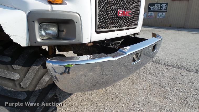 image for item DC2591 2004 GMC C8500 applicator truck