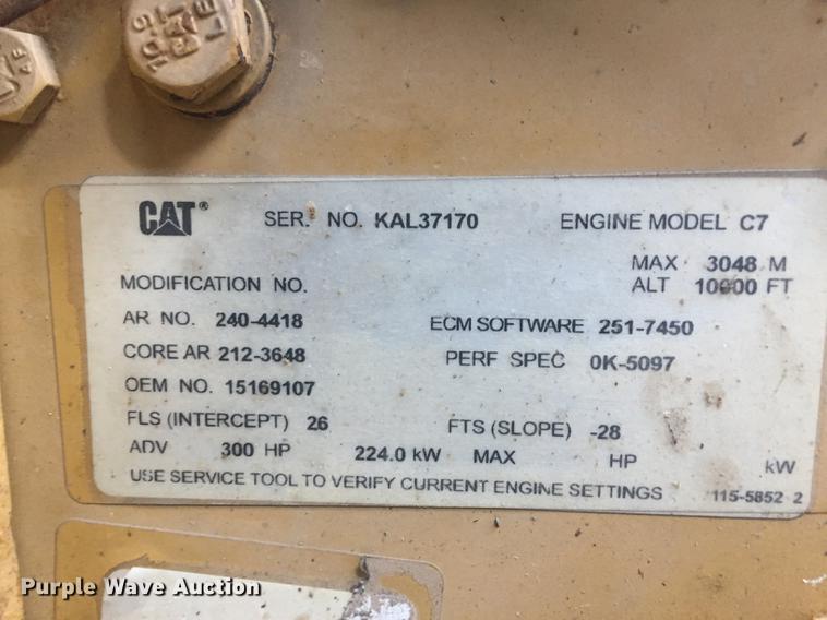 image for item DC2591 2004 GMC C8500 applicator truck