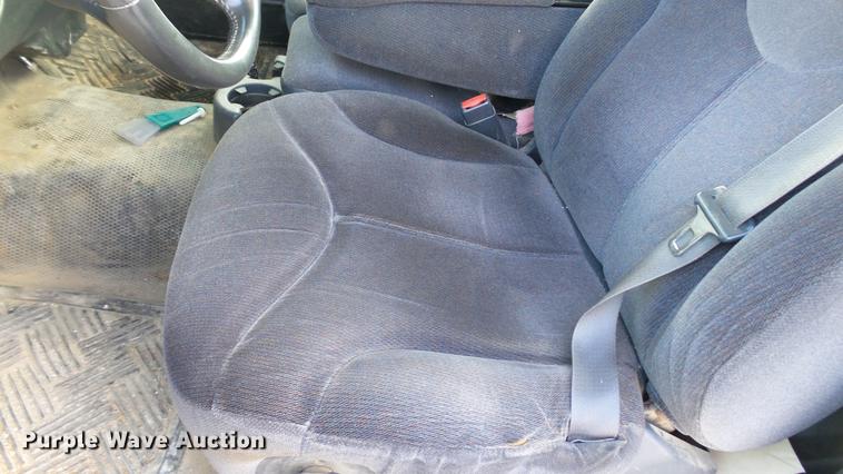 image for item DC2592 2001 GMC Sierra 1500 pickup truck