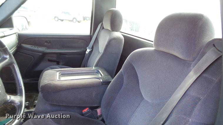 image for item DC2592 2001 GMC Sierra 1500 pickup truck