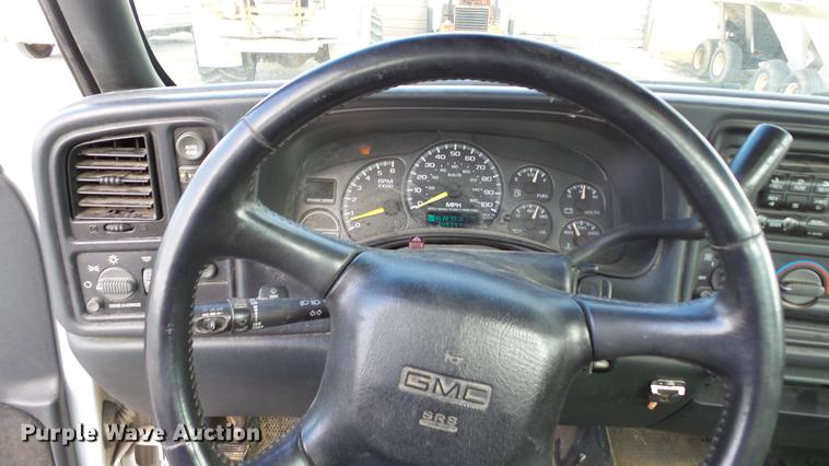 image for item DC2592 2001 GMC Sierra 1500 pickup truck