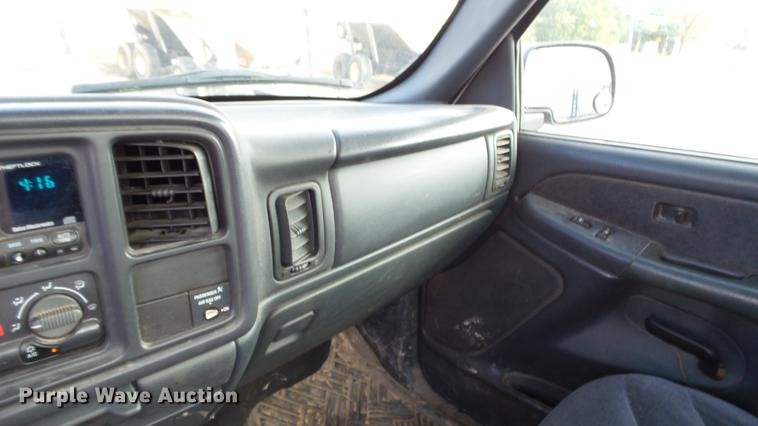 image for item DC2592 2001 GMC Sierra 1500 pickup truck