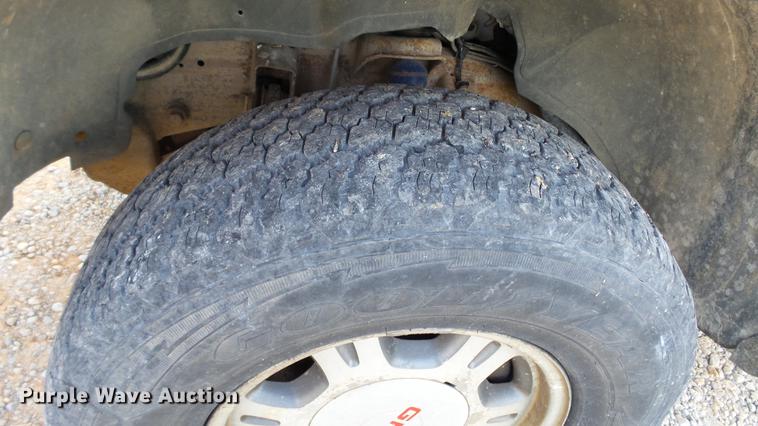 image for item DC2592 2001 GMC Sierra 1500 pickup truck