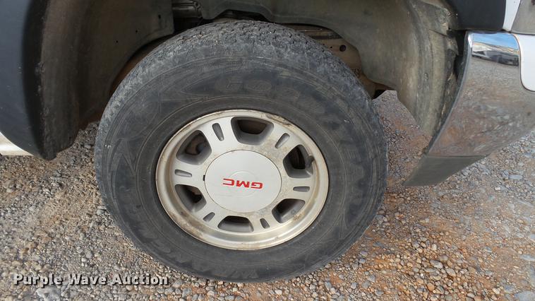 image for item DC2592 2001 GMC Sierra 1500 pickup truck