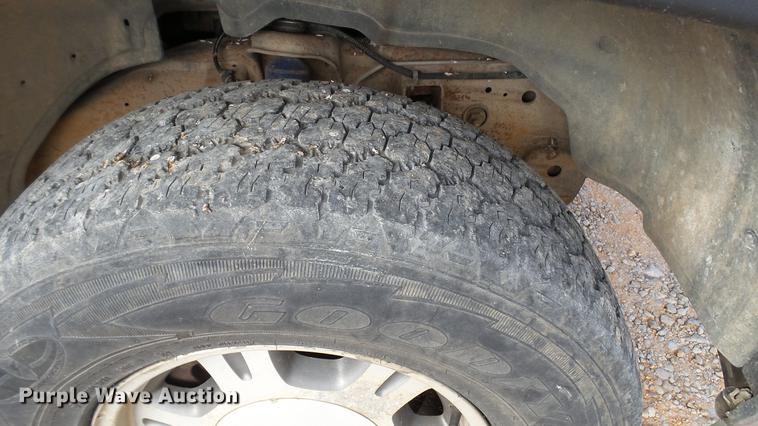 image for item DC2592 2001 GMC Sierra 1500 pickup truck