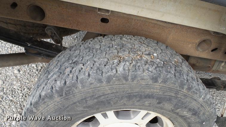 image for item DC2592 2001 GMC Sierra 1500 pickup truck