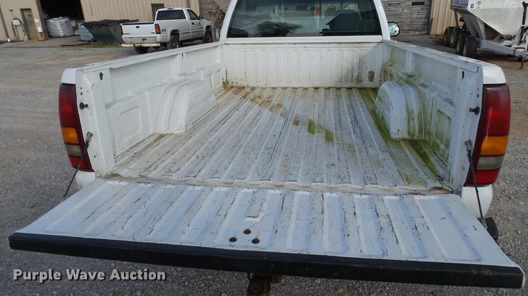 image for item DC2592 2001 GMC Sierra 1500 pickup truck