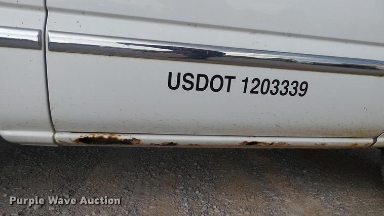 image for item DC2592 2001 GMC Sierra 1500 pickup truck