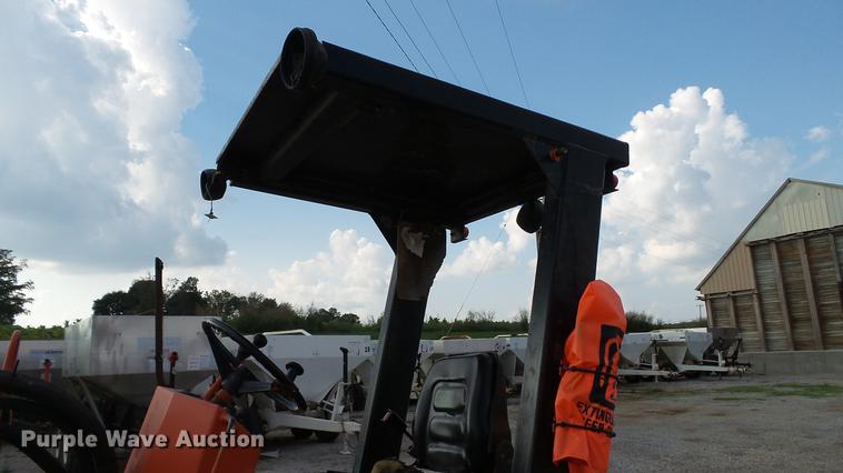 image for item DC2593 Willmar Wrangler wheel loader