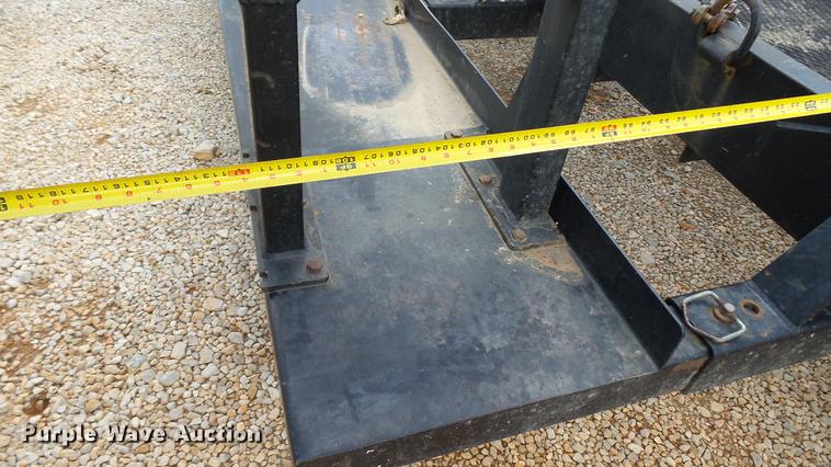 image for item DC2595 2010 Behnke SCST80E sprayer trailer