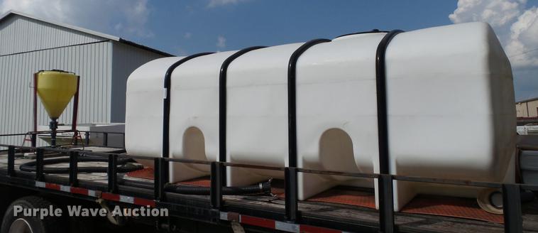 image for item DC2596 Snyder Industries poly tank