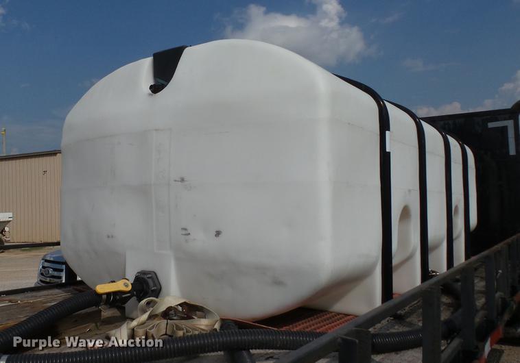 image for item DC2596 Snyder Industries poly tank