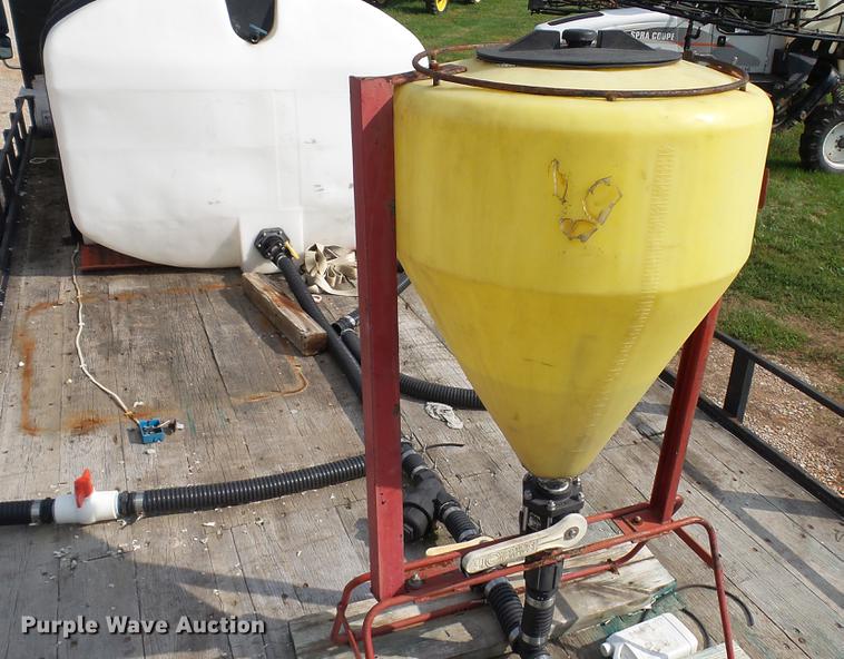 image for item DC2596 Snyder Industries poly tank