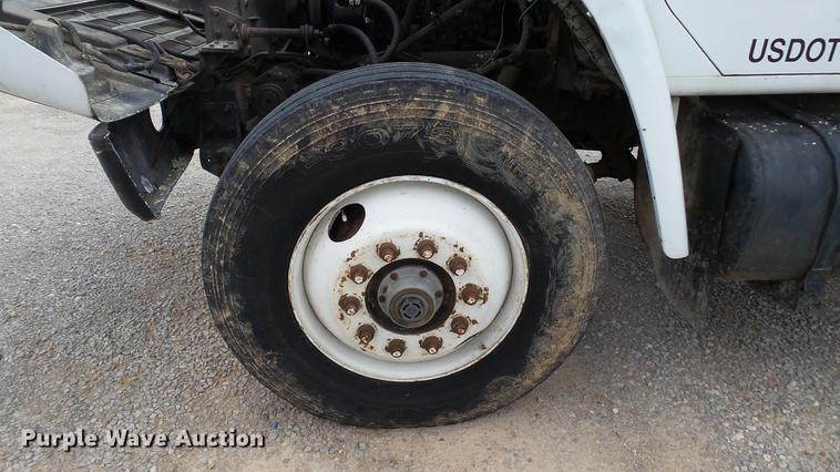 image for item DC2598 1985 International F1954 flatbed truck